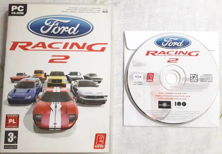 Okładka i płyta gry PC Ford Racing 2 z różnymi modelami Fordów.