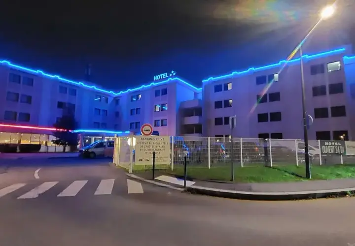 Kyriad Orly Aéroport Athis Mons : Navette, Parking & Confort