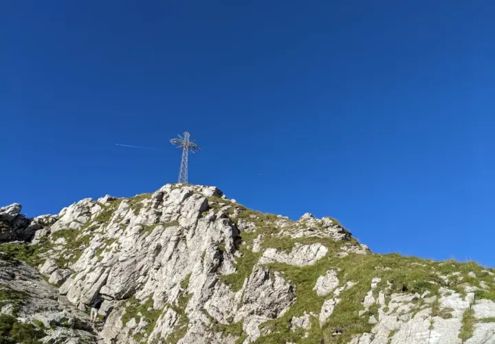 Kasprowy Wierch czy Giewont: który szczyt wybrać na wędrówkę?