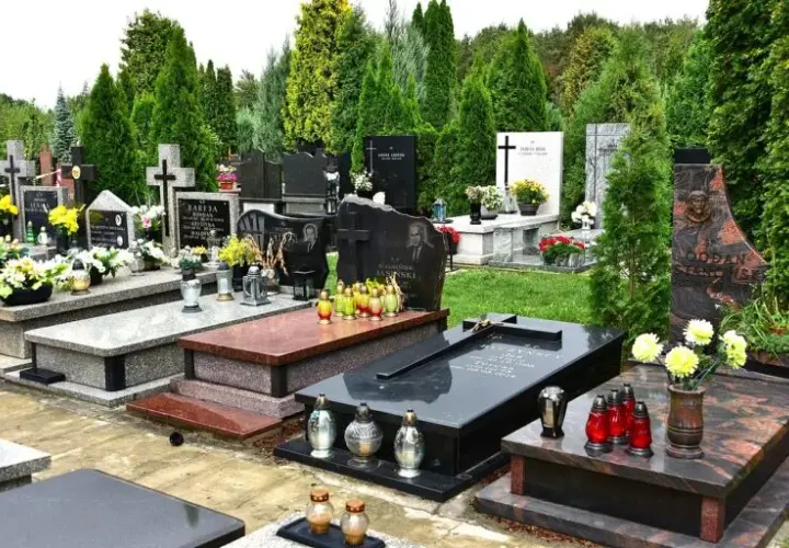 Ile jest cmentarzy w Warszawie? Zaskakujące fakty i liczby