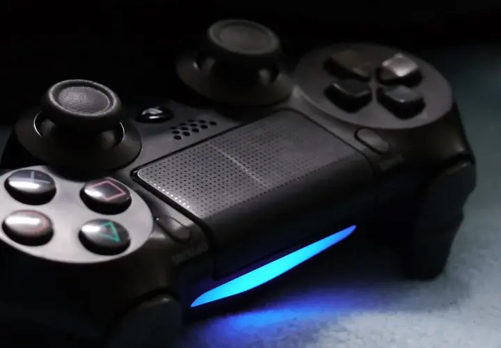 Jak podłączyć pada PS4 do PC? Kompletny poradnik krok po kroku