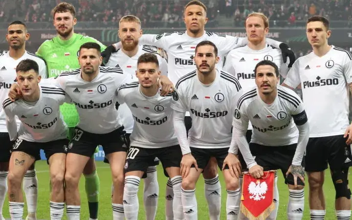 Zarobki Jędrzejczyka w Legii: Szokujące kwoty, które musisz znać