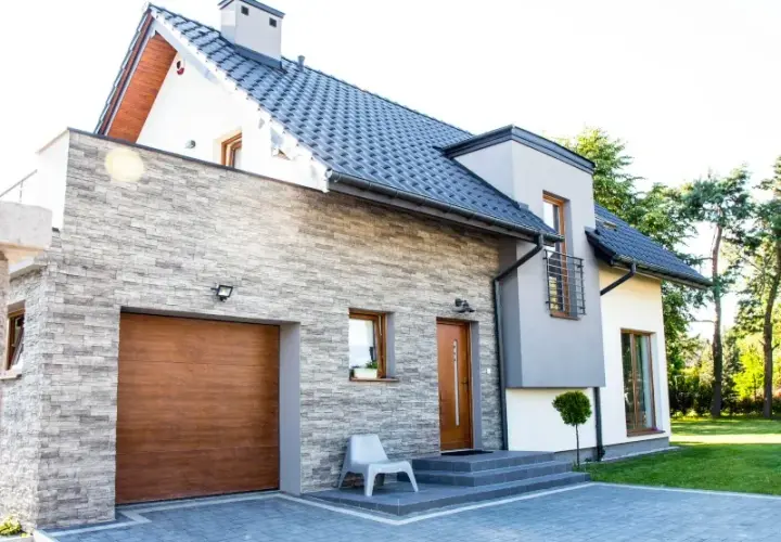 Jaką elewację wybrać do okien złoty dąb: 5 najlepszych zestawień kolorów