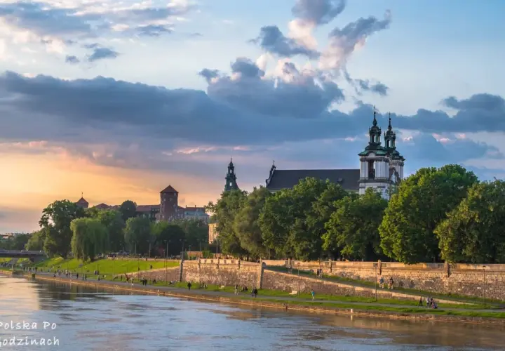 Nad jaką rzeką leży Kraków? Odkryj Wisłę i jej atrakcje