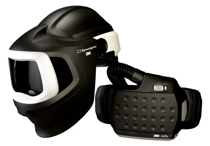 Kask spawalniczy Speedglas 3M z systemem wentylacji Adflo. Chroni przed iskrami i pyłem.