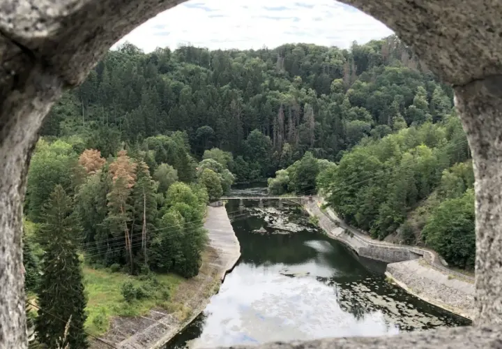 Elektrownia Wodna Bobrowice I w Jeleniej Górze: Perła Doliny Bobru?