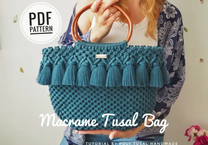 Piękna torebka makrama diy z frędzlami i drewnianymi uchwytami. Wzór PDF dostępny.