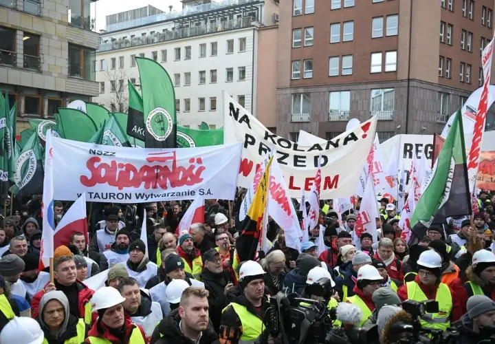 Protest w Warszawie: Najnowsze informacje i szczegóły wydarzenia
