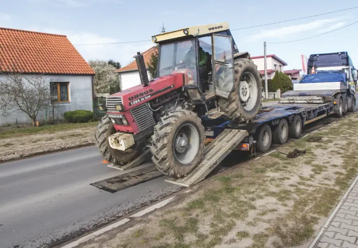 Jak wyrejestrować ciągnik rolniczy bez złomowania i uniknąć problemów