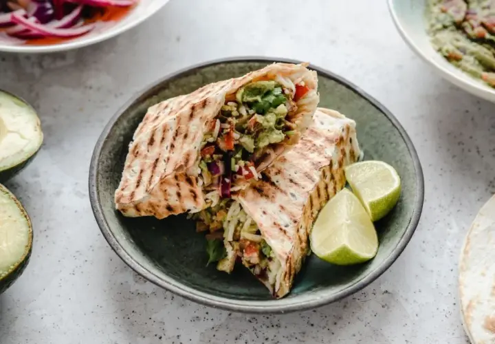 Pyszne burrito z szarpaną wieprzowiną – proste przepisy i porady