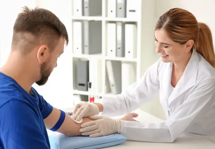 Oto 5 alarmujących objawów niskiego testosteronu u mężczyzn!