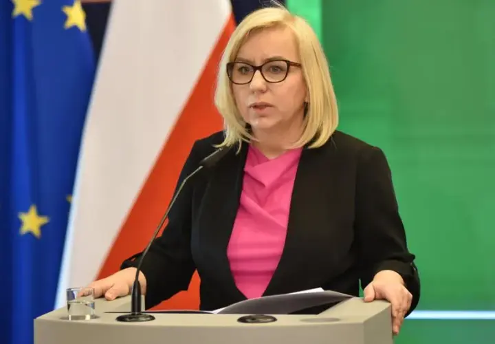Paliwo i prąd drożeją - co planuje rząd w związku z wzrostem cen?