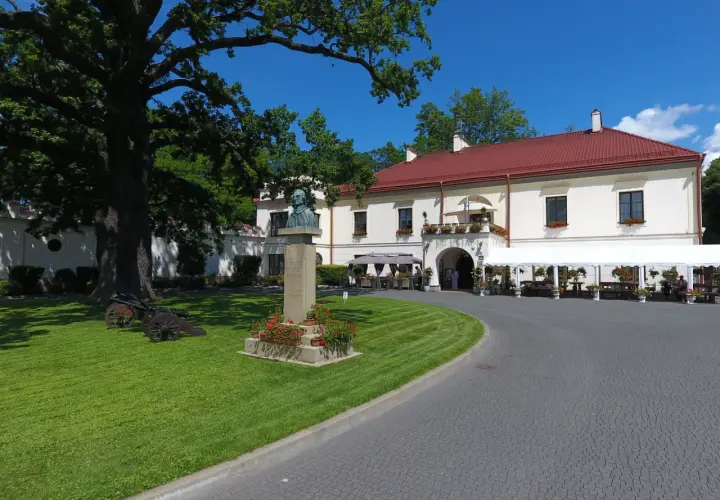 Atrakcje w Dubiecku: Odkryj najciekawsze miejsca i aktywności
