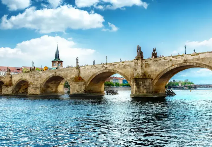 Ciekawe Miejsca w Czechach: Co Warto Zwiedzić i Zobaczyć?