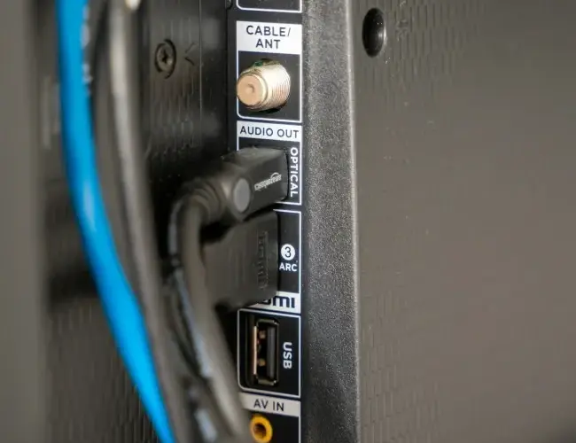 Jak podłączyć antenę naziemną do telewizora Samsung bez problemów
