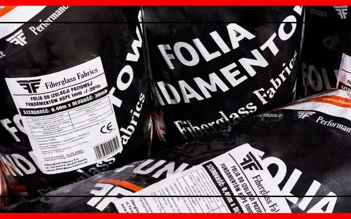 Izolacja pozioma fundamentów: folia czy papa – co wybrać, by zaoszczędzić?