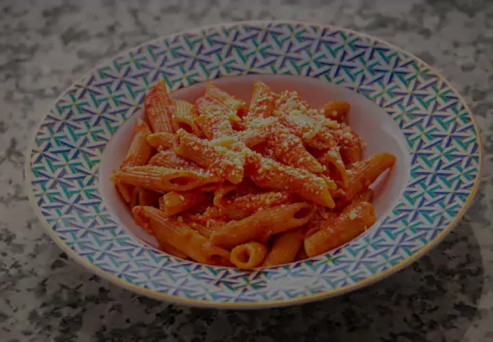 Penne pomodoro – łatwy przepis na idealny sos pomidorowy