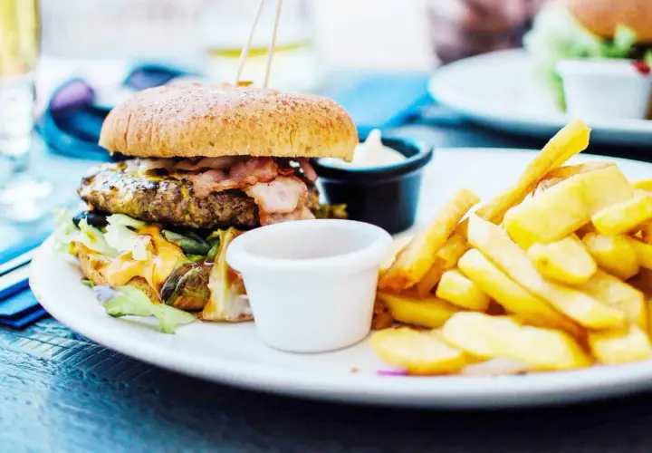 Gdzie zjeść w Międzygórzu? Odkryj najlepsze restauracje i smaki