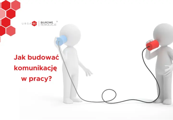 Dwóch ludzików rozmawia przez puszki, symbolizując bariery komunikacyjne w pracy.