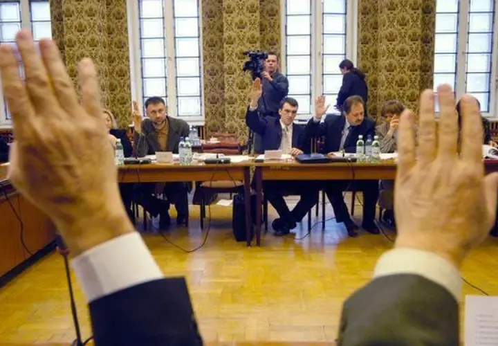 Odwołanie prezesa spółdzielni: Jak to zrobić? Procedura krok po kroku