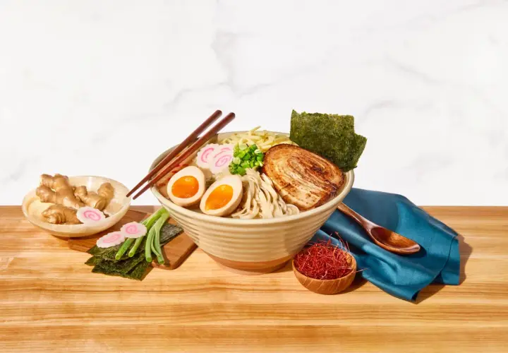 Jak smakuje ramen? Od umami po Tonkotsu Twój pierwszy kęs!