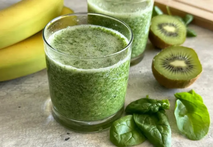 Koktajl ze szpinaku i kiwi: Pyszny przepis bez smaku szpinaku