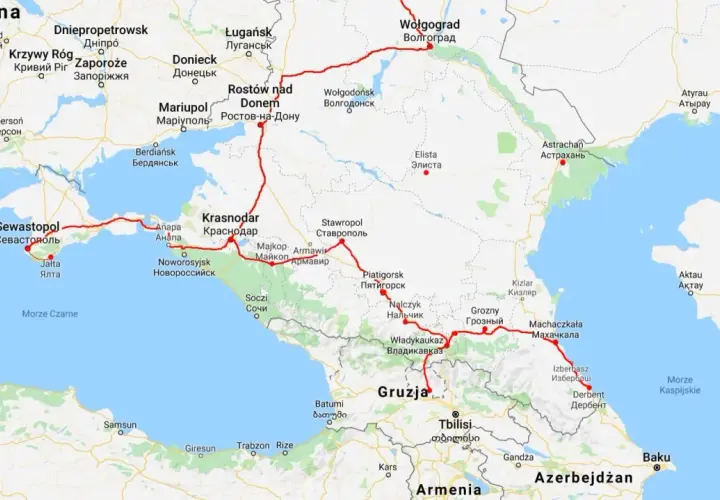 Mapa pokazuje trasę przez Ukrainę, Rosję i Kaukaz, docierając do Derbentu, co pozwala zrozumieć, dagestan co to za region.