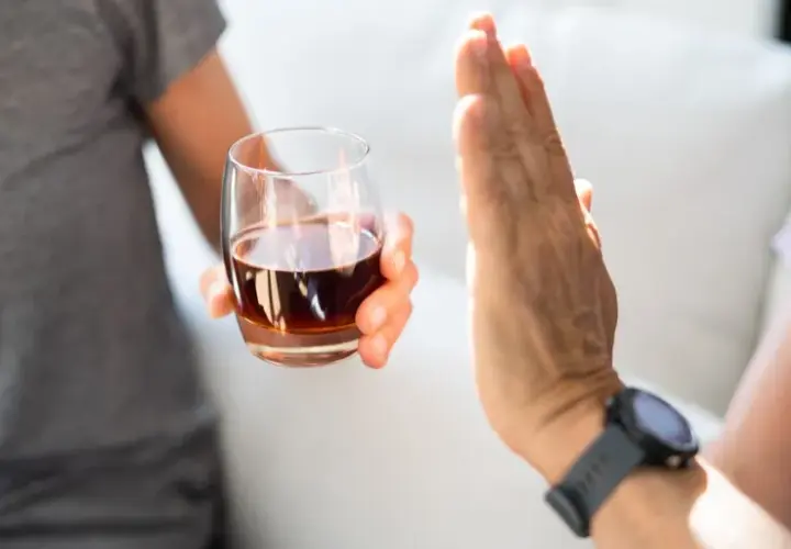 Whisky a cholesterol: Co dzieje się z lipidami po każdym drinku?