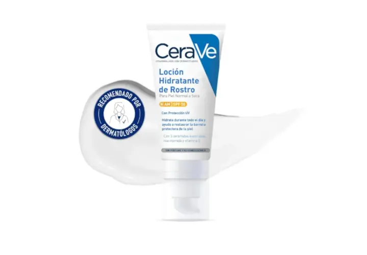 Loción hidratante CeraVe con SPF 50, recomendada por dermatólogos. Sus ceramidas esenciales ayudan a restaurar la barrera de la piel.