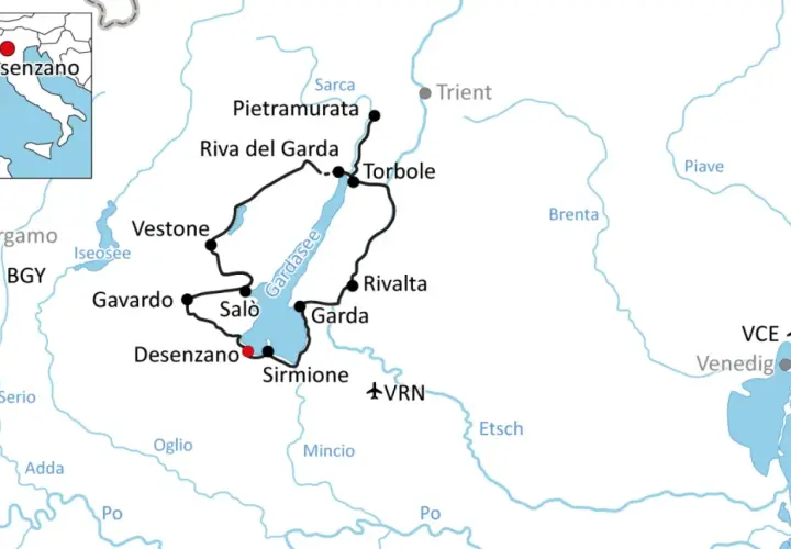 Karte zeigt eine Route um den Gardasee, mit Orten wie Desenzano, Salò, Riva del Garda und Torbole. Ein Radweg Gardasee ist eingezeichnet.