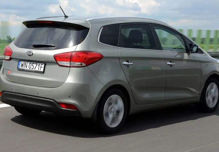 Kia Carens IV: Niedoceniony van. Czy to auto dla Ciebie?