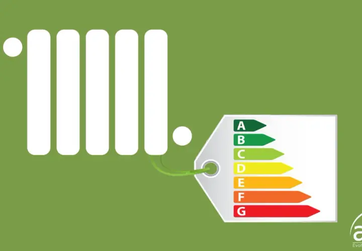 Radiador blanco con etiqueta de eficiencia energética. Aprende a programar calefacción para ahorrar.
