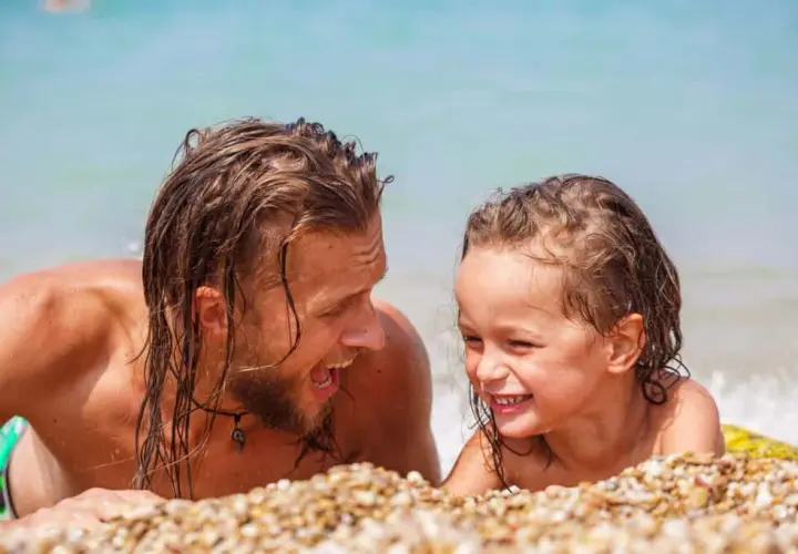 Vacaciones monoparentales: experiencias únicas para disfrutar con tus hijos