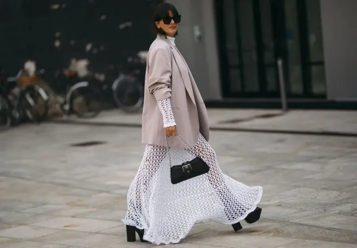 Falda larga: La guía experta para lucir un estilo impecable