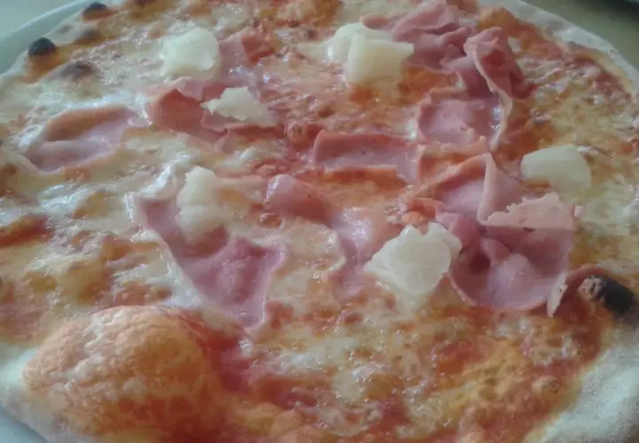 Czy do hotelu można zamówić pizzę? Oto, co musisz wiedzieć