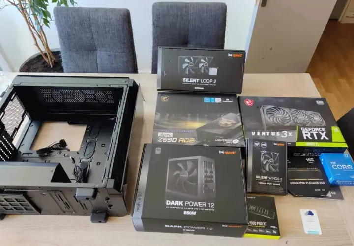 Liste de composants PC gamer : boîtier, carte mère, alimentation, carte graphique RTX 3060 Ti, watercooling, ventilateurs et RAM.