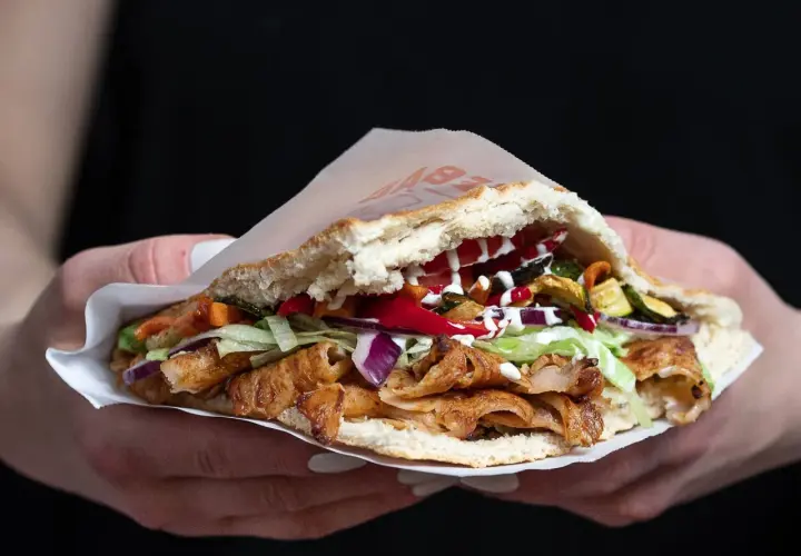 Dlaczego kebab jest niezdrowy? Poznaj prawdę i zdrowsze wybory