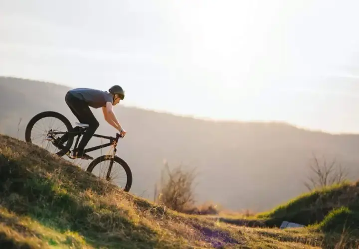 Trasy rowerowe w Bieszczadach - odkryj malownicze szlaki dla każdego