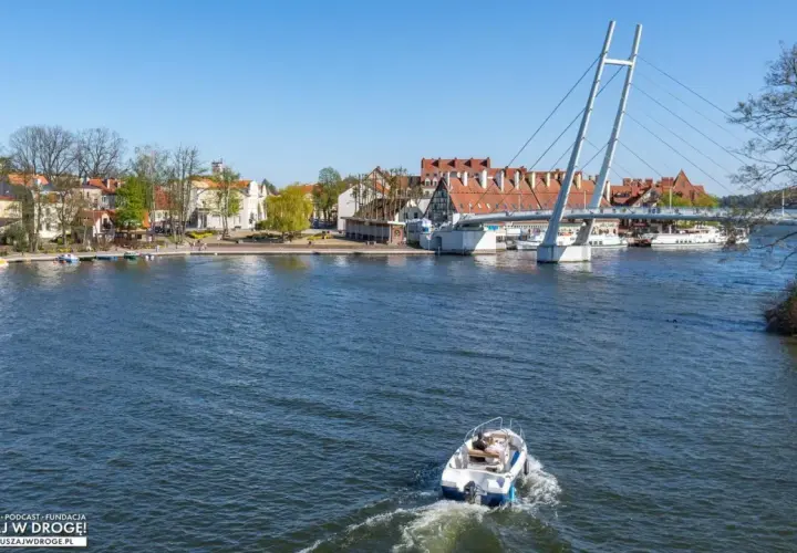 Mikołajki: Co zwiedzić? Odkryj serce Mazur i zaplanuj urlop!