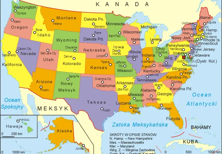 Kolorowa mapa Stanów Zjednoczonych z zaznaczonymi granicami stanów, stolicami i nazwami.
