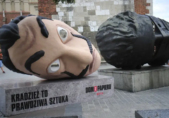 Rzeźba z papieru: Od gazety do arcydzieła. Pełny poradnik.