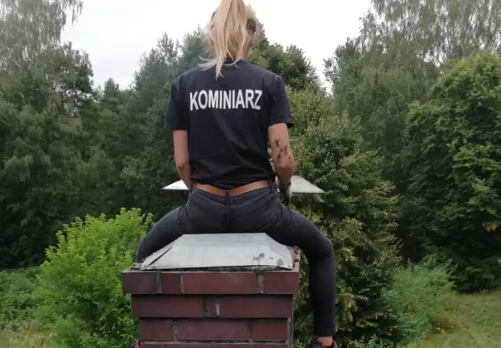 Ile zarabia kominiarz? Przekonaj się, co wpływa na wynagrodzenie