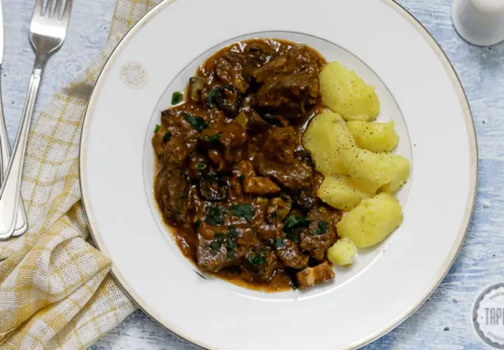 Wołowina po burgundzku: Sekrety idealnego Boeuf Bourguignon