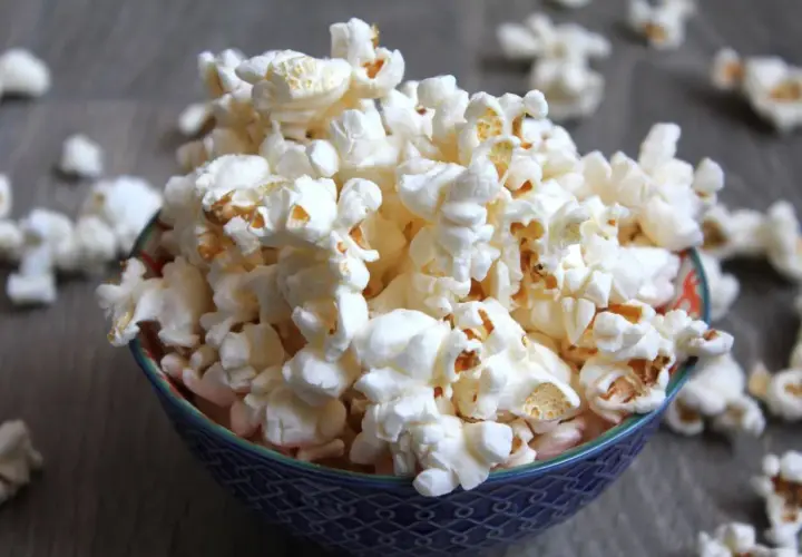 Czy popcorn jest dietetyczny? Sprawdź, jak go przygotować zdrowo
