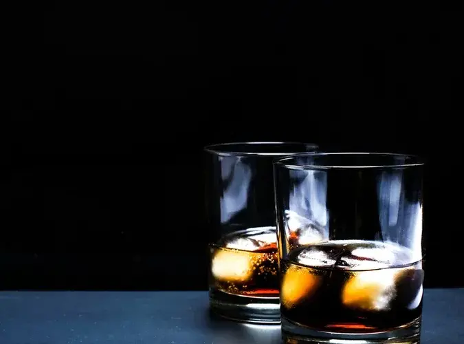 Czy przy nadciśnieniu można pić alkohol? Sprawdź, co musisz wiedzieć