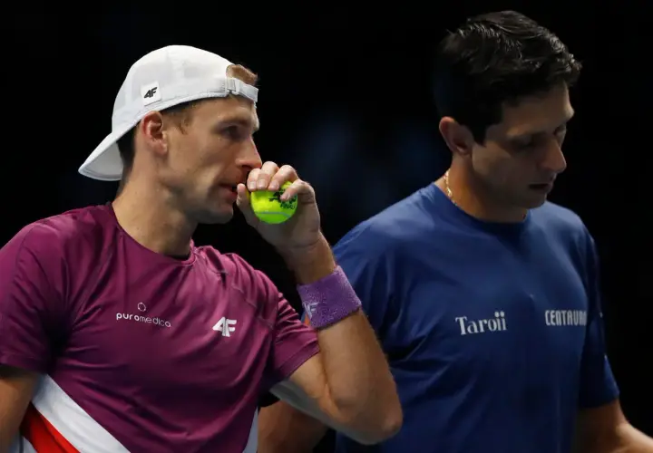 Hurkacz i Kubot: Wyniki meczów debla, analiza spotkań i osiągnięcia