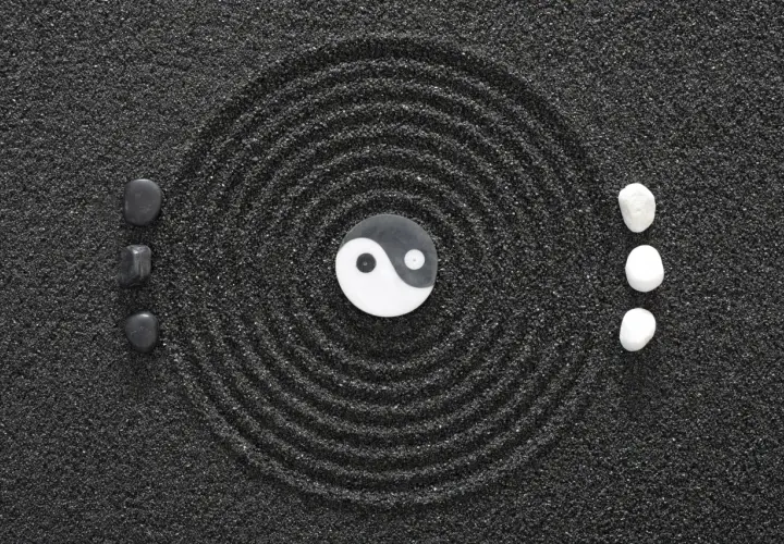 Co oznacza symbol yin yang? Odkryj jego głębokie znaczenie i historię