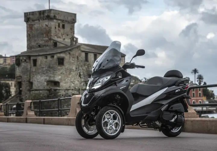 Piaggio MP3 500/530 HPE: Przyspieszenie czy wystarczy na kat. B?
