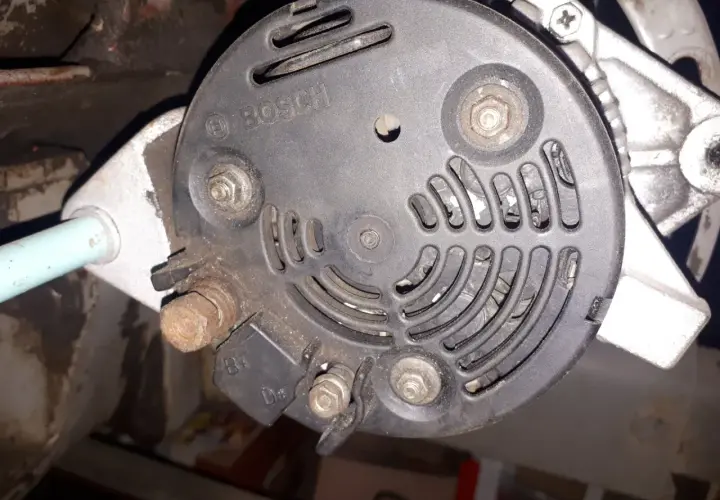 Jak podłączyć alternator Zetor 7211 - uniknij typowych błędów i usterek