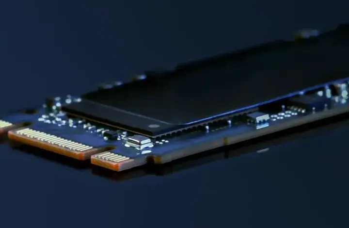 Jaki dysk SSD do PS5 wybrać? Poradnik i ranking 2025